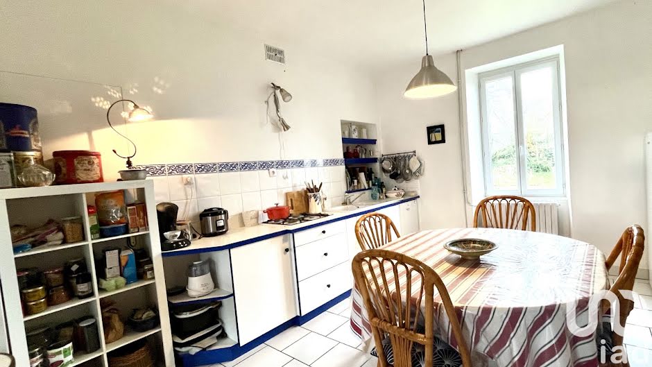 Vente maison 6 pièces 159 m² à Plounévézel (29270), 135 000 €