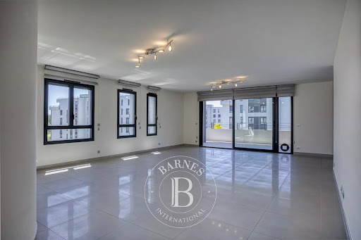 Apartment with terrace 2