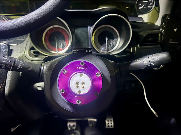 スイフトスポーツのナルディステアリング・zc33s スイフトスポーツ・スイフトスポーツ好きと繋がりたい・NRG クイックリリース・レンチン音に関するカスタム事例の投稿画像2枚目