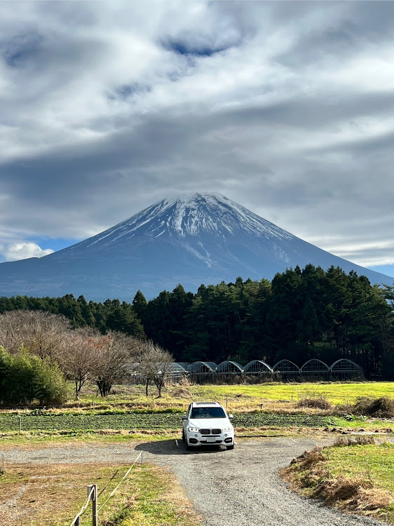 X5の私のトランク収納・アルピンホワイト・BMW・キャンプ・富士山に関するカスタム事例の投稿画像2枚目