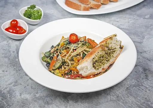 Spaghetti Aglio Olio- Mixed Vegetables