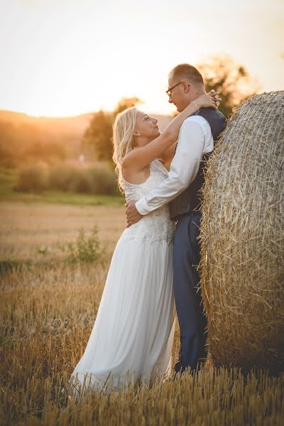 Photographe de mariage Áron Stemler (mangofoto). Photo du 16 octobre 2021