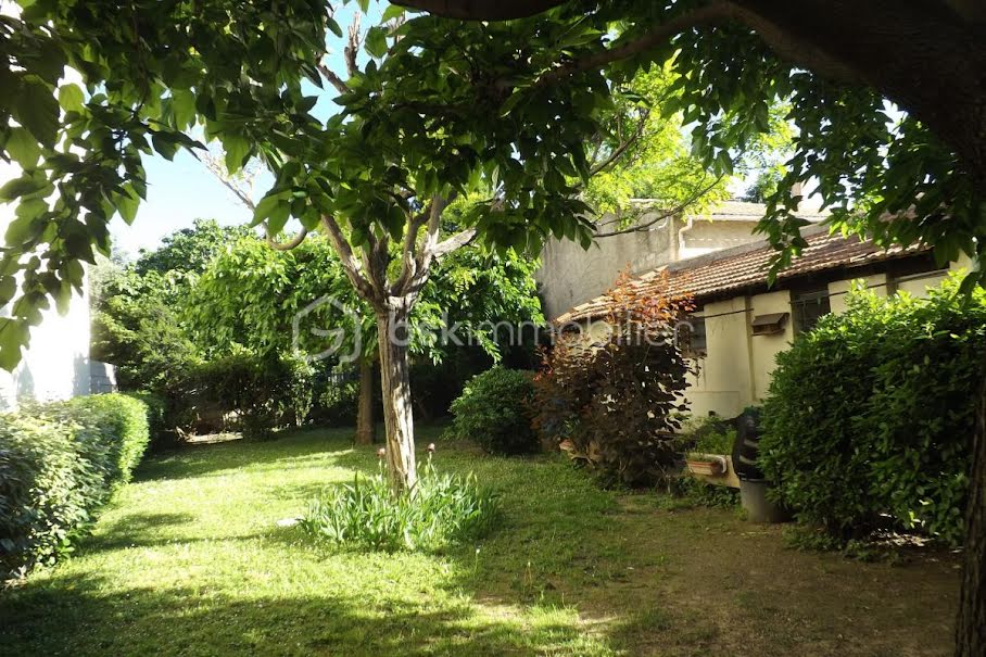 Vente maison 6 pièces 137 m² à Nimes (30000), 237 000 €