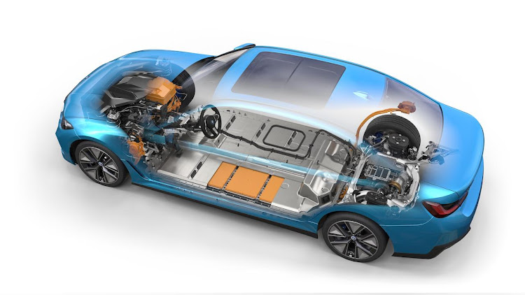 The electric i3 eDrive35L is said to put out 210kW and drive up to 500km on a single charge.