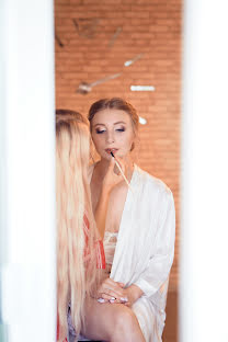 Fotograful de nuntă Anna Klimova (annafotofox). Fotografia din 11 octombrie 2019