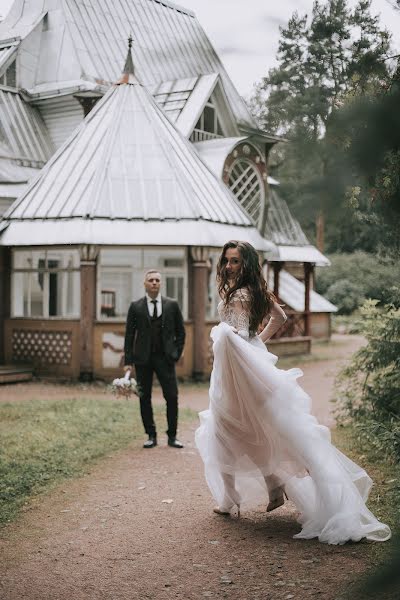 Fotógrafo de casamento Elya Godlevskaya (elya). Foto de 25 de setembro 2021