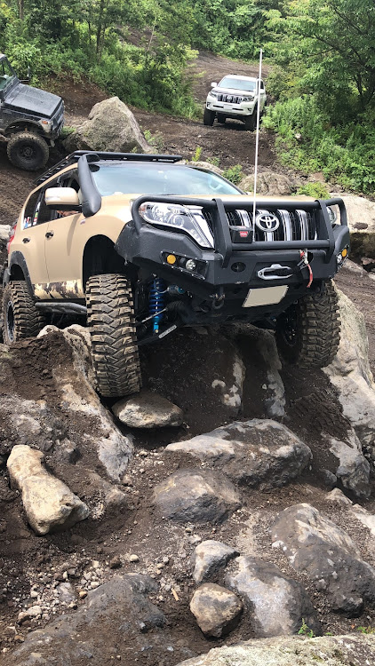 ランドクルーザープラドの武闘派プラド・ハギワラの一味・FFCチャンネル・37s・150プラドに関するカスタム事例の投稿画像2枚目