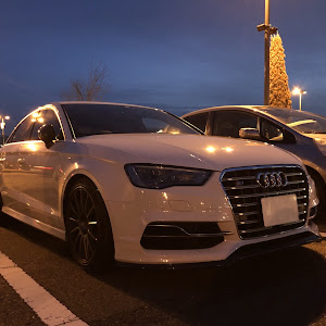S3 セダン