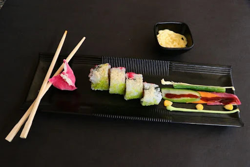 Non-veg - Dragon Chicken Sushi Roll