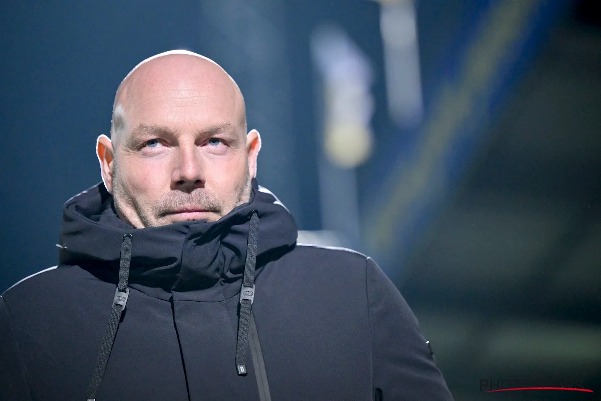 Anderlecht-coach krijgt wind van voren van Buffalo-supporters na vreemde sollicitatie(?) bij Gent-speler