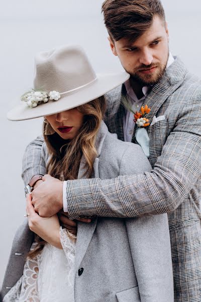 Fotógrafo de casamento Irina Shkura (irashkura). Foto de 16 de outubro 2017