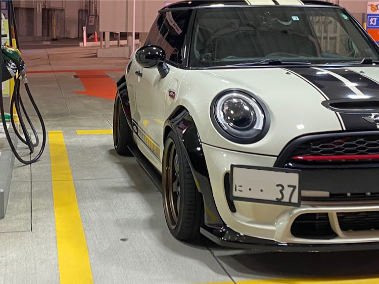 ミニジョンクーパーワークスのミニジョンクーパーワークス・MINI・F56・JCW・洗車に関するカスタム事例の投稿画像2枚目