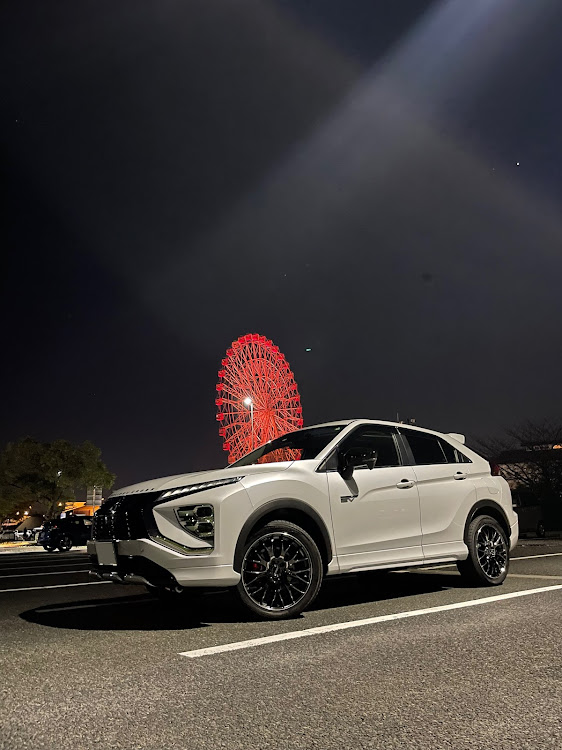エクリプスクロスのエクリプスクロスPHEV・観覧車と愛車・刈谷ハイウェイオアシス・RAYS HOMURAに関するカスタム事例の投稿画像1枚目