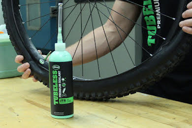 Slime Premium Tubeless Tire Sealant - 16oz alternate image 3