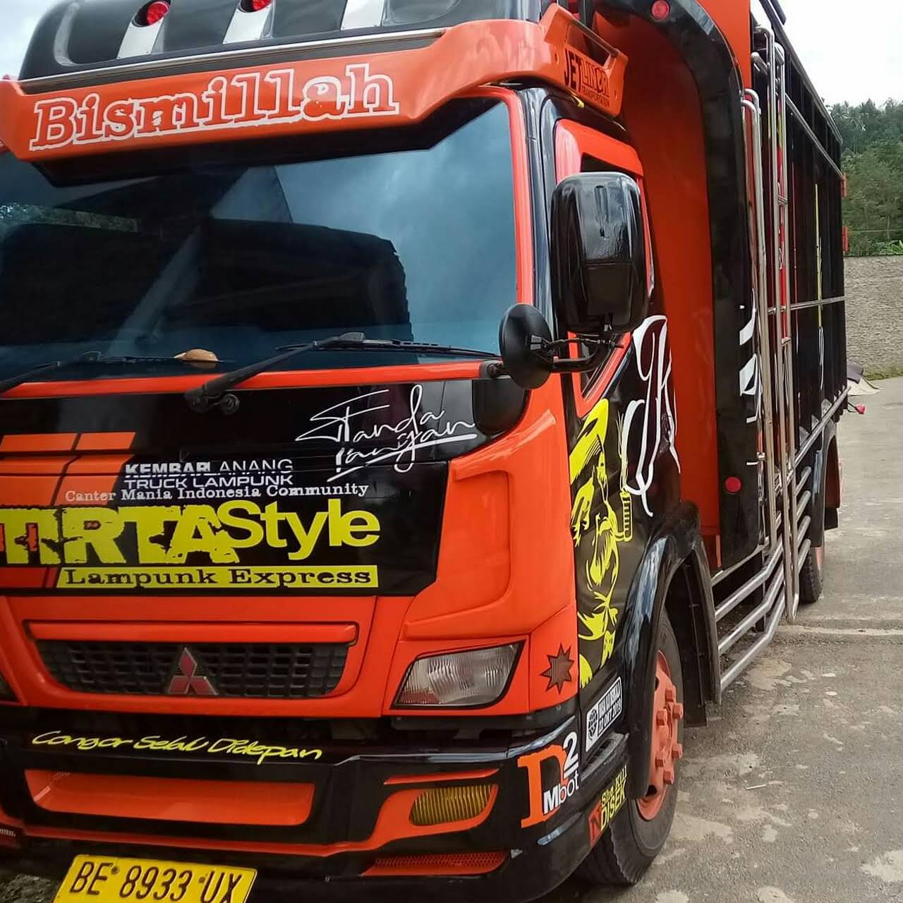 29 Contoh Cutting Sticker Mobil Truk  Terbaru Tahun Ini 