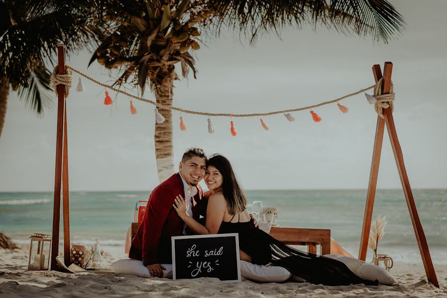 Svatební fotograf Omar Y Dani Milla (vidalinda). Fotografie z 14.února 2021