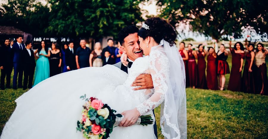 Fotografo di matrimoni Hector León (hectorleonfotog). Foto del 23 gennaio 2018