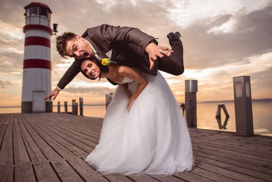 Fotógrafo de casamento Katarína Komžíková (komzikova). Foto de 20 de outubro 2014