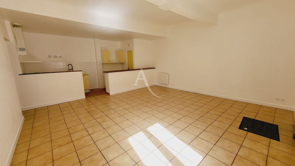 Location  appartement 3 pièces 73.82 m² à Carcassonne (11000), 616 €