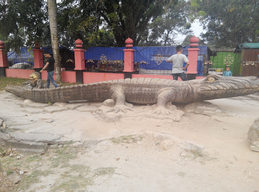 Crocodile Statue