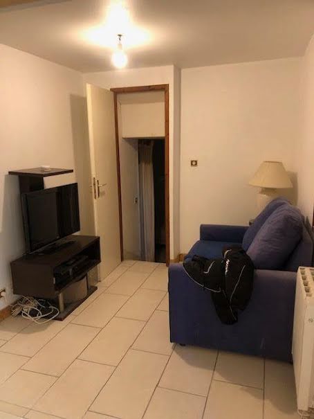 Location  appartement 2 pièces 30 m² à Saintes (17100), 450 €