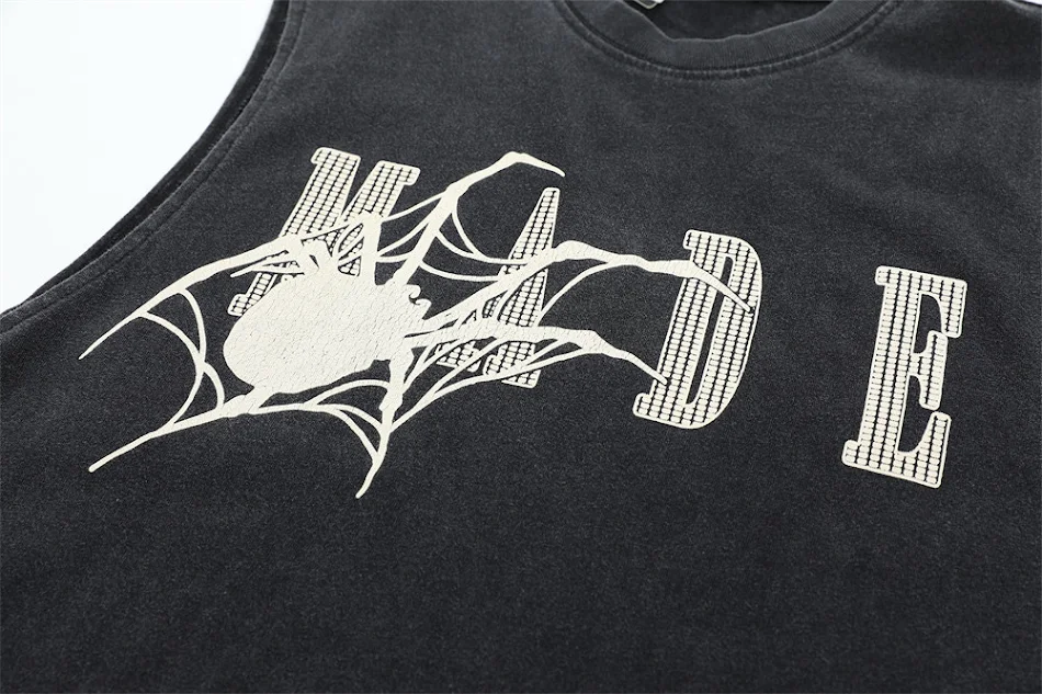 Chaleco deportivo holgado y cómodo con estampado de araña oscura para hombre, ideal para entrenamientos y actividades al aire libre, transpirable.