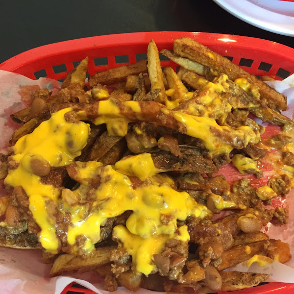 Chili cheese fries