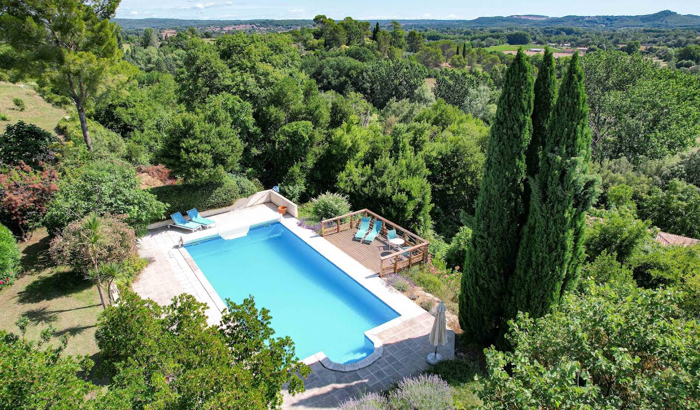 Property with pool and garden Uzès