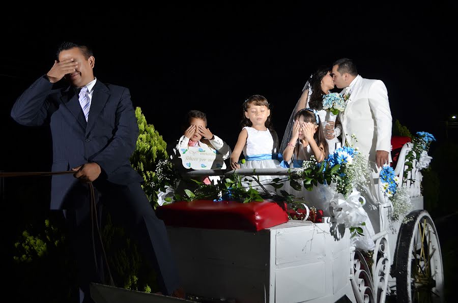 Fotografo di matrimoni Jonnathan Orjuela (orjuela). Foto del 6 gennaio 2016