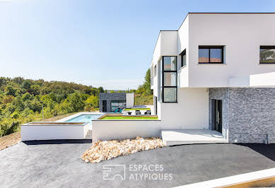 Maison avec piscine et terrasse 5