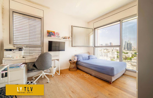 Appartement avec terrasse et piscine 5