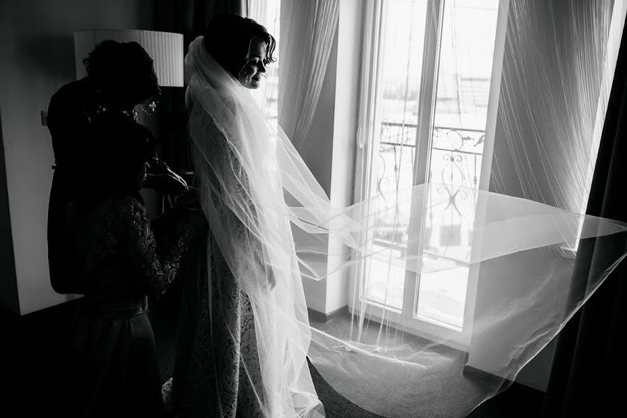 Fotógrafo de casamento Ramis Sabirzyanov (ramis). Foto de 6 de abril 2017