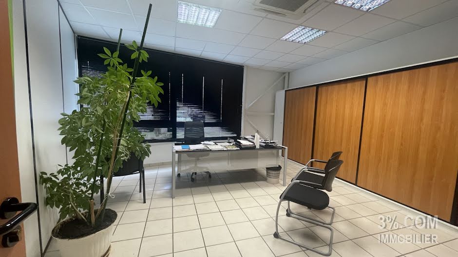 Vente locaux professionnels  293 m² à Sainte-Hermine (85210), 230 000 €