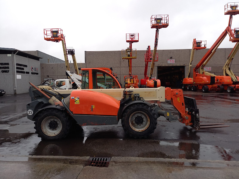 Picture of a JLG 4013