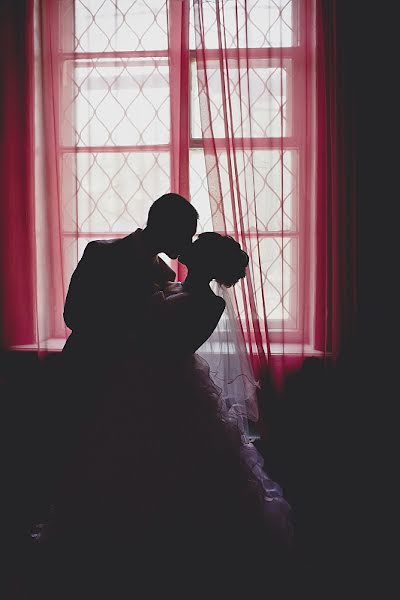 Wedding photographer Ekaterina Yuzhakova (eyuzhakova). Photo of 2 November 2012