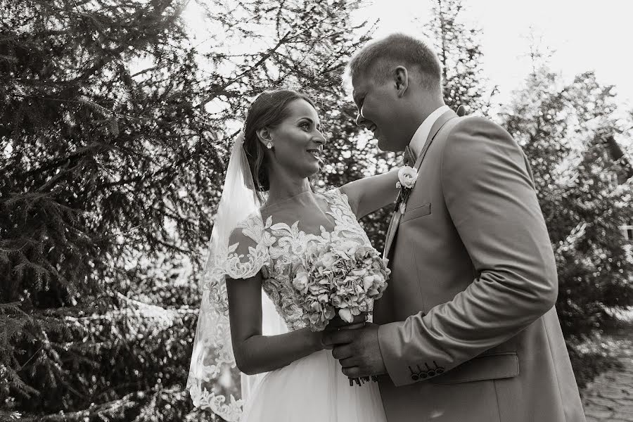 Fotógrafo de casamento Maksim Kudashkin (kudashkinphoto). Foto de 13 de outubro 2017