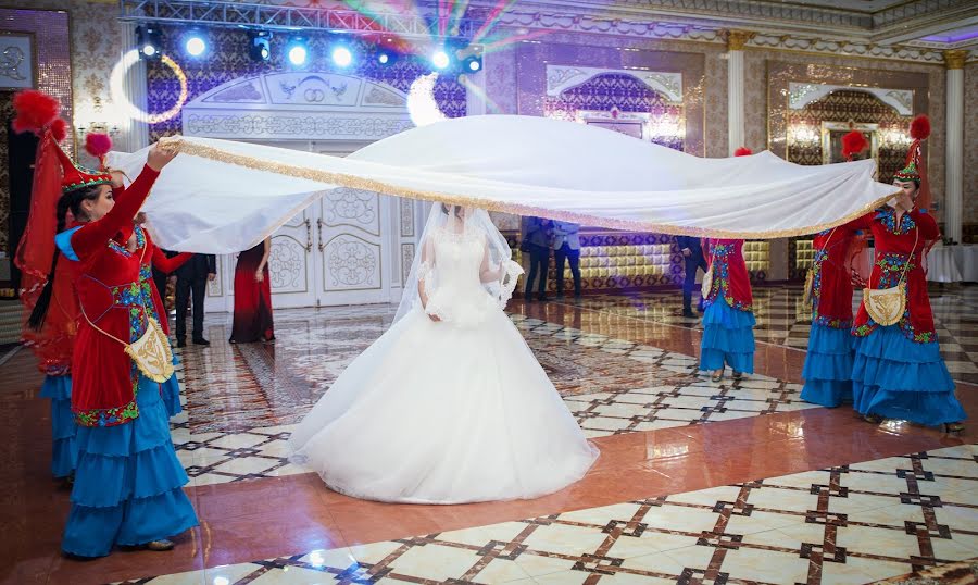 Wedding photographer Larisa Akimova (larissaakimova). Photo of 15 December 2016