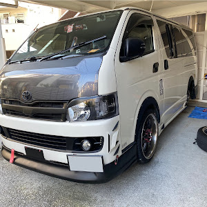 ハイエースバン TRH200V