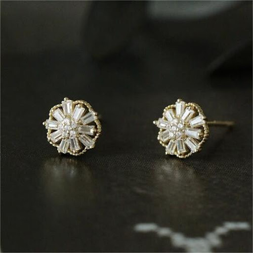 Title 1, Womens Inlaid Zircon Ear Studs, elegant and sp...