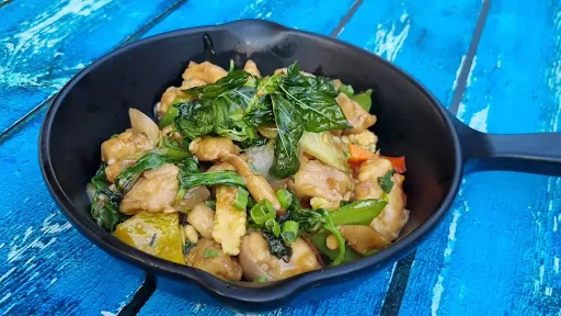 Stir Fry Chicken With Basil Leaves