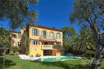 villa à Saint-Jean-Cap-Ferrat (06)