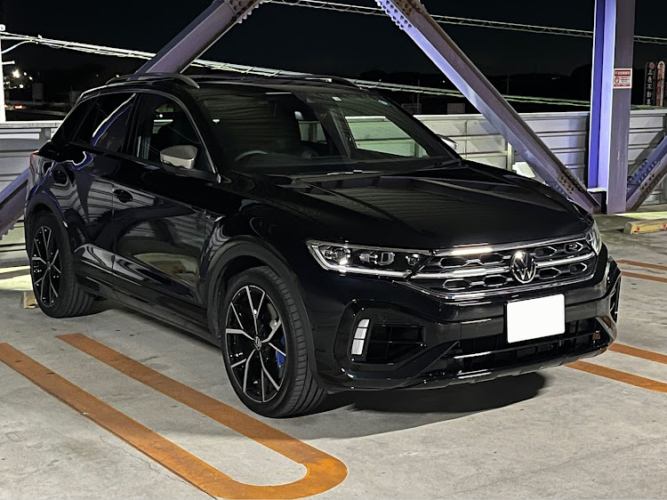 紫妃さんが投稿したT-ROC R・マイカー入院中・代車ですに関するカスタム事例の投稿画像1枚目