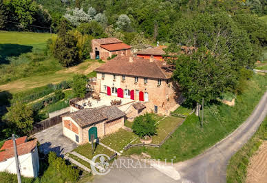 Farmhouse with garden 4