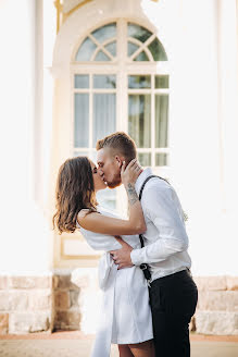 Fotógrafo de casamento Alena Semenchuk (alyonka). Foto de 12 de abril 2022