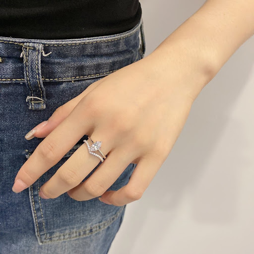 Title 5, Fashion Horse Eye Zircon Ring for Women. Stunni...