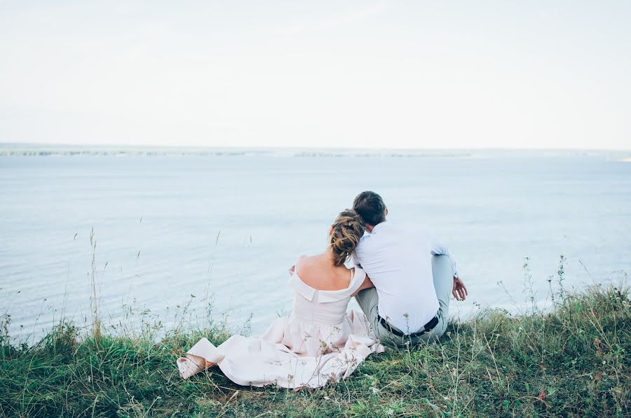 Fotógrafo de casamento Irina Furaseva (furaseva90). Foto de 12 de dezembro 2018