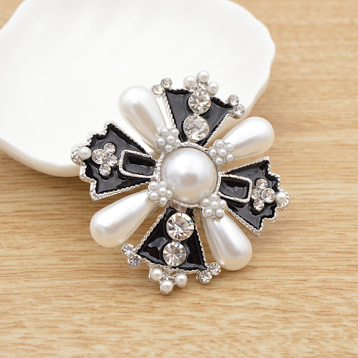 Title 1, Rhinestone Corsage With Diamond Exaggerated Bro...