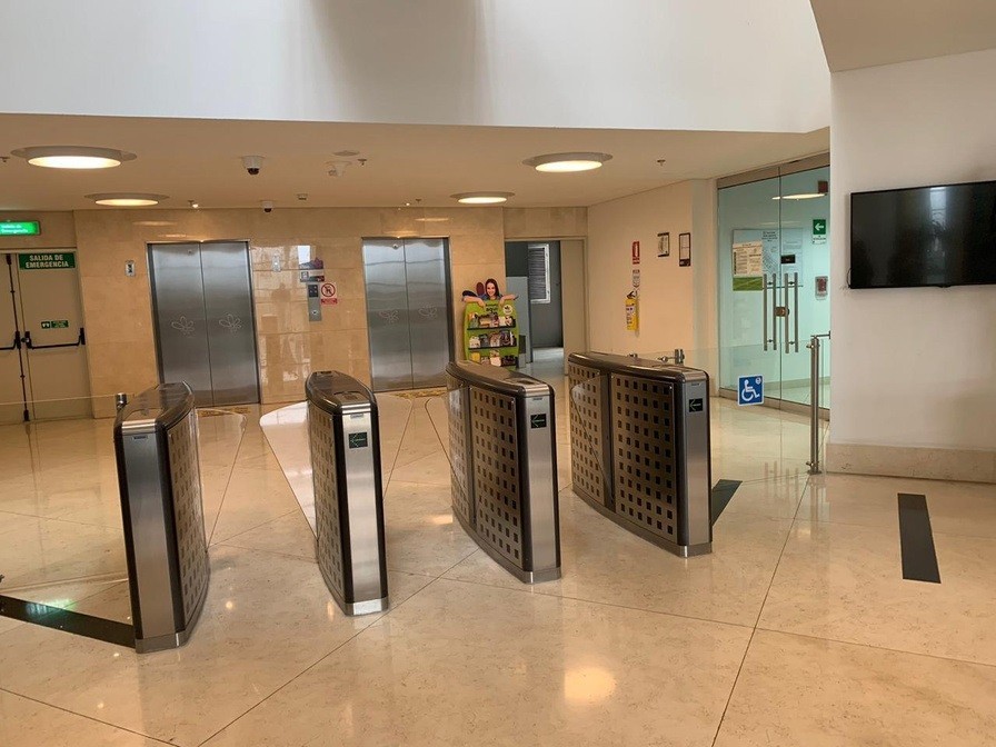 Oficina En Arriendo - Mirandela, Bogota