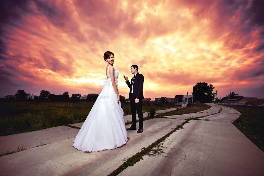 Wedding photographer Evgeniy Maynagashev (maina). Photo of 20 March 2014