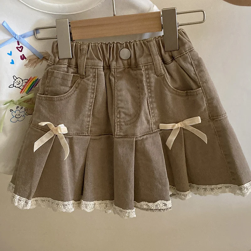 T-shirt Chiot Dessin Animé avec Nœud + Jupe en Jean Bordée de Dentelle – Ensemble Adorable pour Enfants
